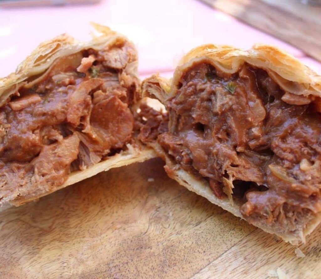 Blackbutt Bakery Blackbutt QLD Pyney's Pie Reviews