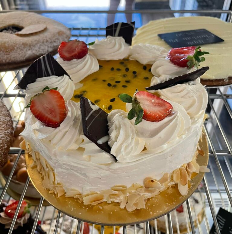 Bels Gordon St Bakery Port Macquarie NSW Pyney's Pie Reviews