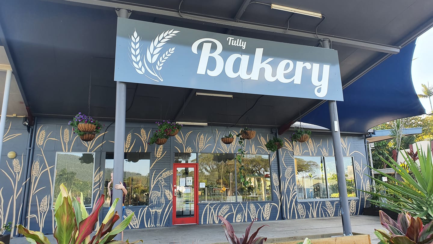 Tully Bakery Tully QLD Pyney's Pie Reviews