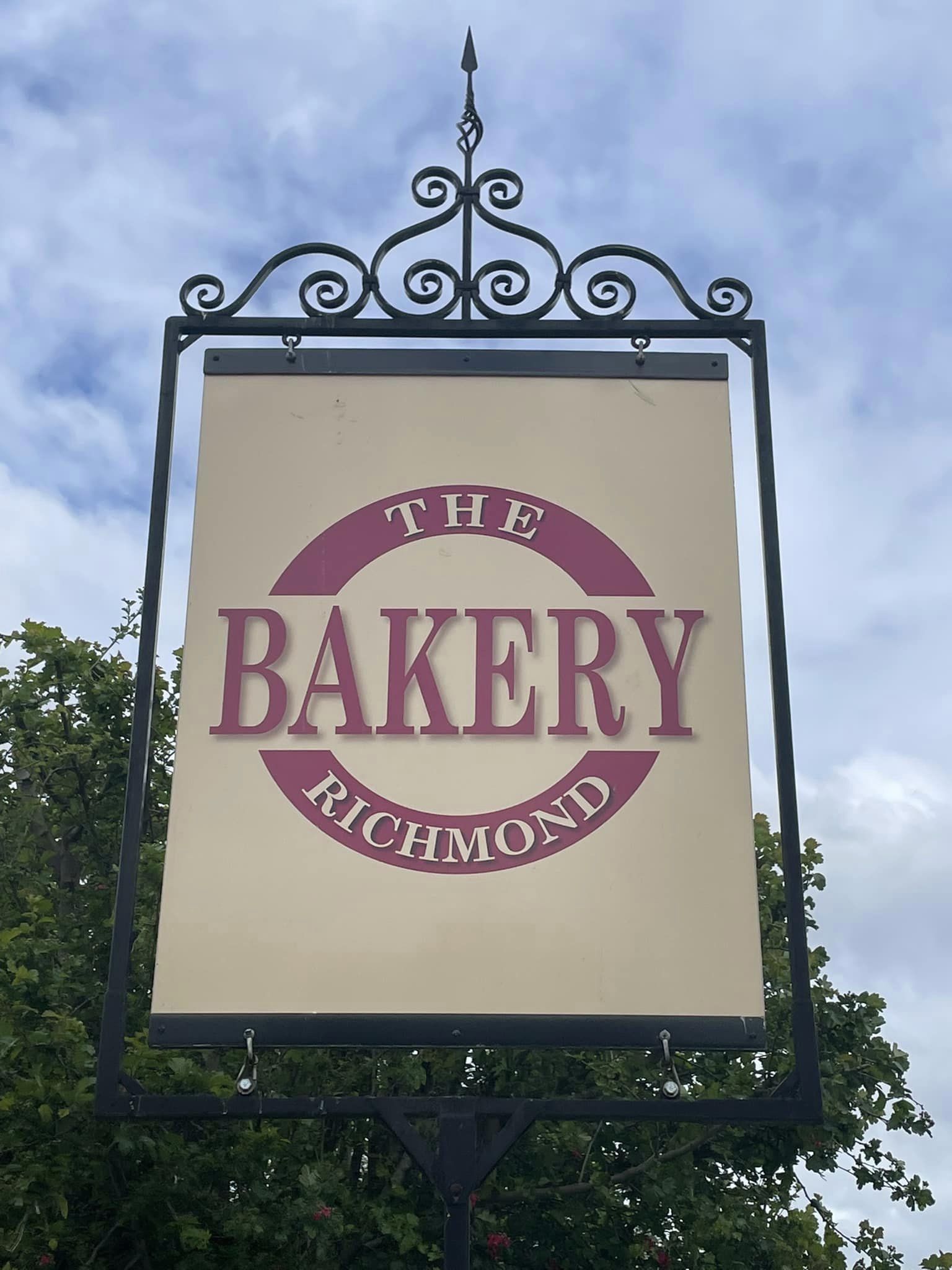 Richmond Bakery - Richmond TAS - Pyney's Pie Reviews